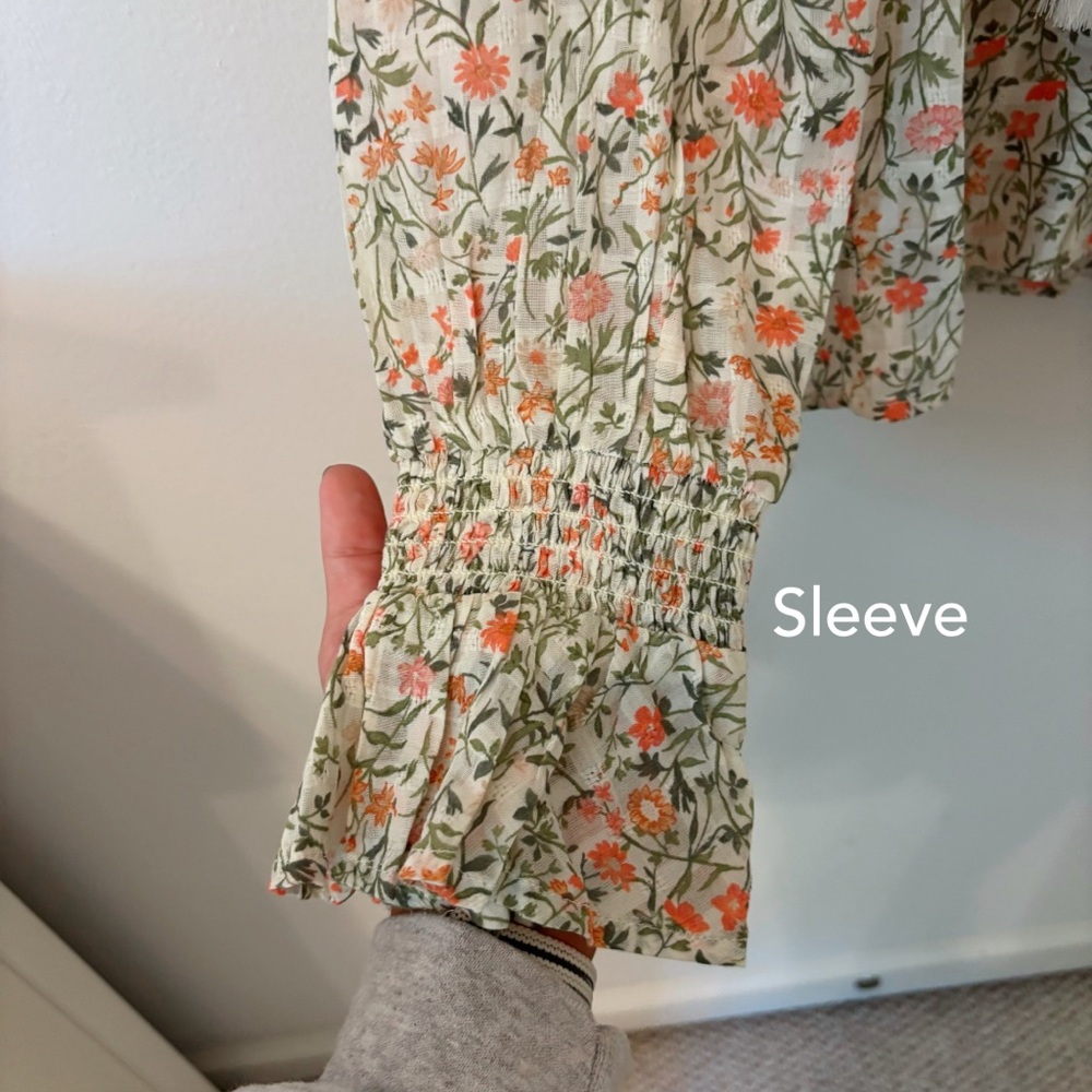 NWT - American Eagle - Floral Print Women's Top - Picture 6 of 11